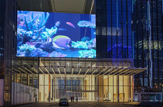 能抗能打？这款户外格栅屏为何能成为今年会光电“头牌”？